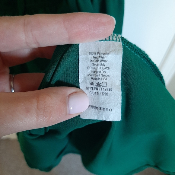 Green mini dress - Picture 3 of 3